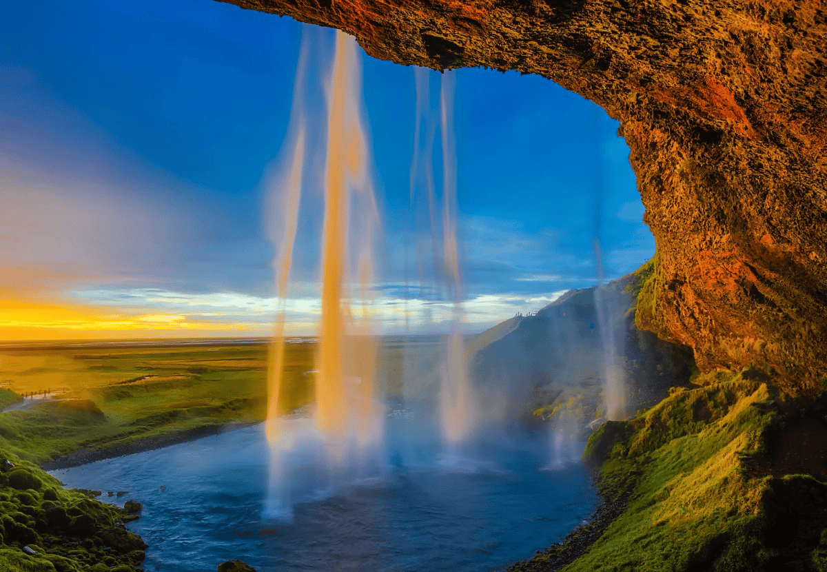 FIND YOUR SPECIAL TOUR TODAY WITH 03